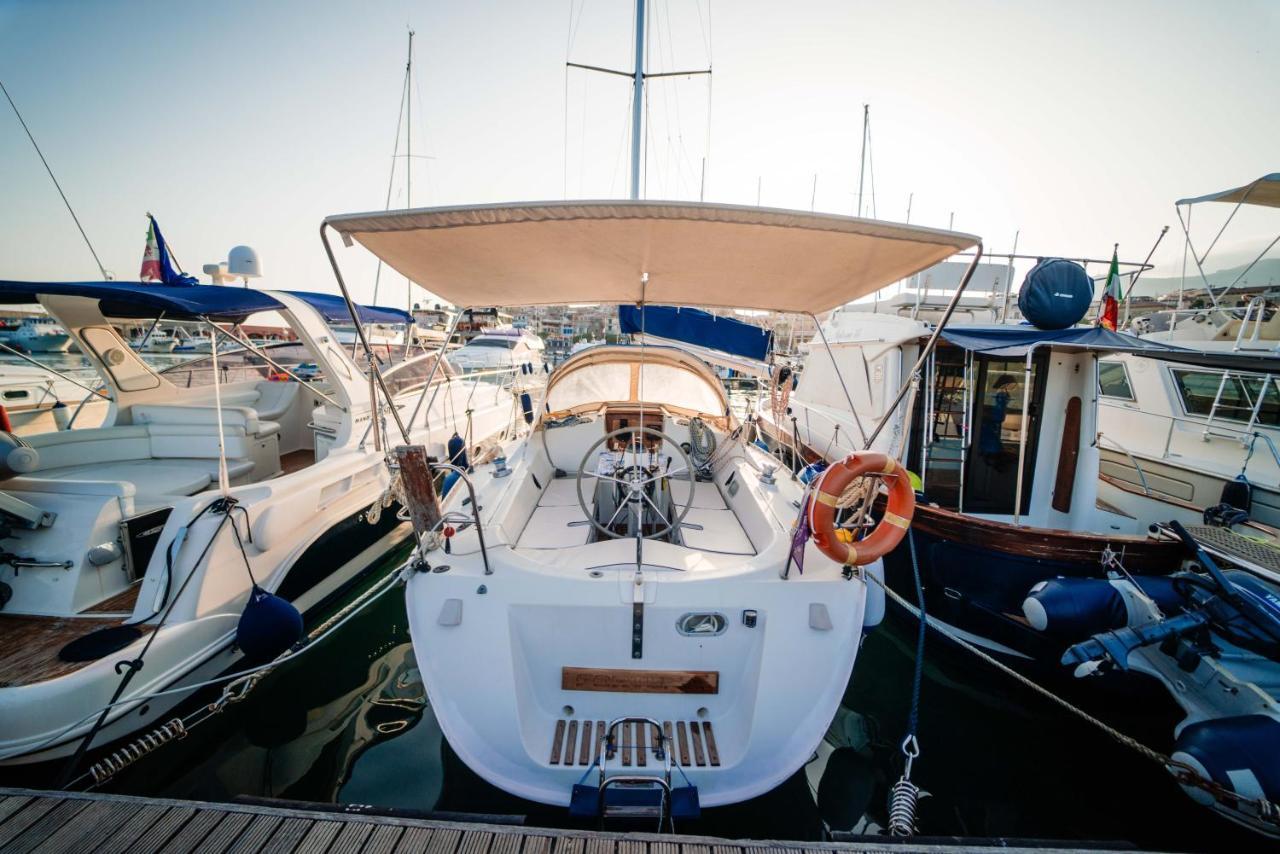 Fortuna In Boat Ξενοδοχείο Marina di Camerota Εξωτερικό φωτογραφία